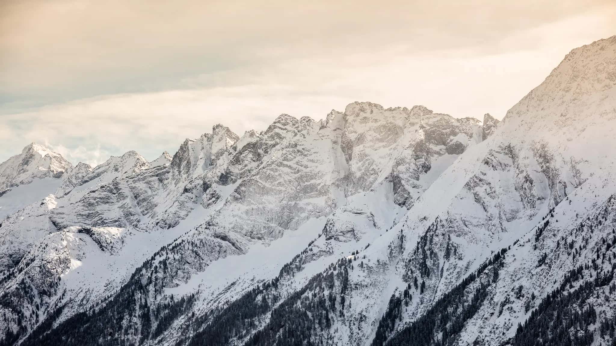 500px provided description: Pic World Fotografie by Bernd Martin [#landscape ,#austria ,#mountain ,#valley ,#peak ,#alps ,#mountaineering ,#summit ,#alpine ,#mountain pass ,#mayrhofen ,#landschaft ,#?sterreich ,#alp ,#mountainscape ,#piatra craiului ,#mountainside]