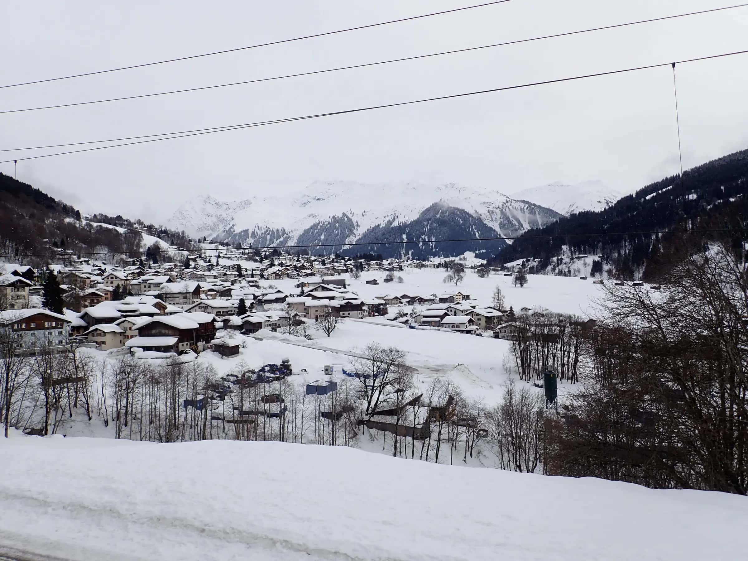 Klosters Dorf in winter
